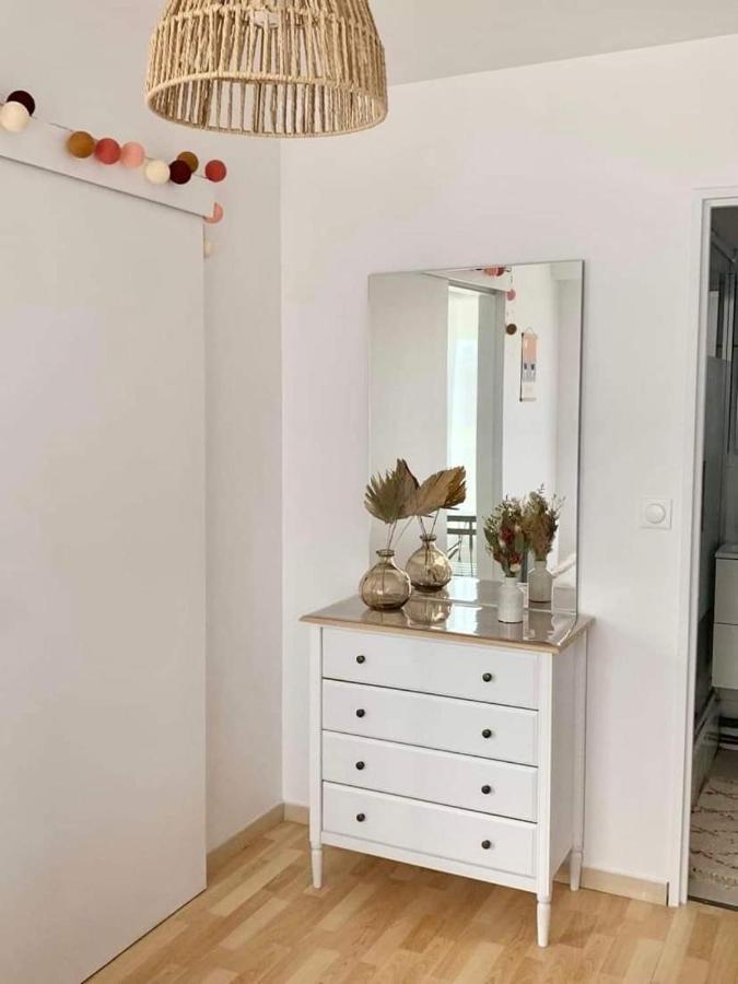 Appartement Cosy 1 Chambre Pour 2 Pers - Renove - Terrasse - Parking Dinard Bagian luar foto